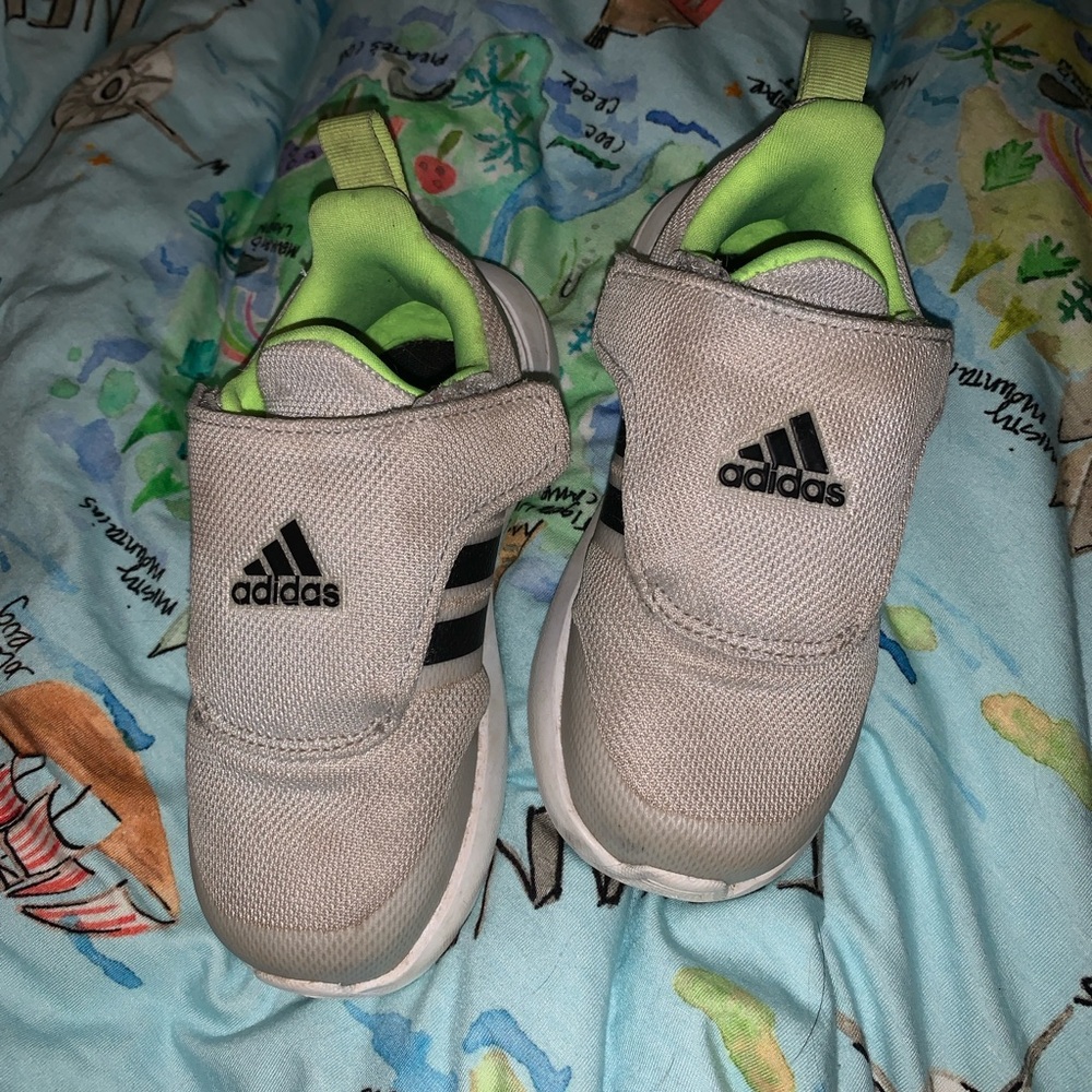 Toddler shoes 👟